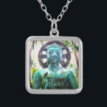 Collier Statue du Bouddha Turquoise d'Hawaii Photo Citatio<br><div class="desc">"Paix." J'ai bien voulu découvrir cette statue de Bouddha asiatique dans un jardin hawaïen luxuriant, respirez la paix et la solitude. Portez ce collier de charme photographique pendant que vous contemplez et imaginez ce qui peut être accompli. Ce collier se présente en petites, moyennes et grandes tailles, ainsi qu'en forme...</div>