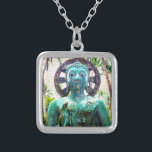 Collier Statue du Bouddha Turquoise d'Hawaii Photo Citatio<br><div class="desc">"Paix." J'ai bien voulu découvrir cette statue de Bouddha asiatique dans un jardin hawaïen luxuriant, respirez la paix et la solitude. Portez ce collier de charme photographique pendant que vous contemplez et imaginez ce qui peut être accompli. Ce collier se présente en petites, moyennes et grandes tailles, ainsi qu'en forme...</div>