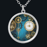 Collier Steampunk Arrière - plan turquoise avec Gears<br><div class="desc">Arrière - plan turquoise,  texturé,  steampunk avec des engrenages en laiton et or,  une clé en argent et l'horloge. Style Steampunk.</div>