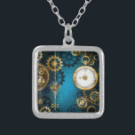 Collier Steampunk Arrière - plan turquoise avec Gears<br><div class="desc">Arrière - plan turquoise,  texturé,  steampunk avec des engrenages en laiton et or,  une clé en argent et l'horloge. Style Steampunk.</div>