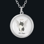 Collier Sympathie de chat Tuxedo Ragamuffin<br><div class="desc">Il y en a qui apportent une lumière si grande au monde, que même après leur disparition, leur lumière demeure. Laissez un collier sucré apporter le confort à votre coeur lourd pendant que vous prenez un moment pour vous souvenir de votre chatte domestique aux cheveux moyens noir et blanc bien-aimée....</div>