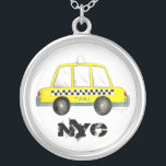 Collier Taxi NYC Jaune New York City À damiers cadeau de t<br><div class="desc">Le design présente une aquarelle originale illustrant un taxi classique jaune de New York City à damiers taxi. Idéal pour tous ceux qui vivent ou aiment NYC ! Ne vois-tu pas ce que tu cherches ? Vous avez besoin d'aide pour la personnalisation ? Cliquez sur "Contacter ce designer" pour avoir...</div>