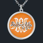 Collier Tibétain Six Vrais Mot Mantra/Om Ma Ni Pad Me Hum<br><div class="desc">Beau cadeau de bouddhisme tibétain significatif avec des bénédictions de toutes les manières. Les six grands mots : Om Ma Ni Pad Me Hum est le mantra le plus courant au Tibet, récité par les bouddhistes, peint ou sculpté sur des rochers, des roues de prière ou des crânes de yak...</div>