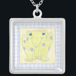 Collier Trio de grenouilles sur En vichy tissu<br><div class="desc">Un trio heureux de grenouilles sont les sujets de ce travail de tissu en vichy de Megan Meagher. Attention,  les insectes,  ces grenouilles sont en chasse. Commandez votre exemplaire de cette pièce extraordinaire dès aujourd'hui !</div>