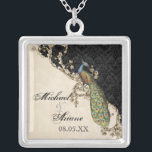 Collier vintage de paon et de jeune mariée gravure<br><div class="desc">Cette conception vintage élégante de paon, de damassé et gravure à l'eau-forte est décrite sur un éventail de produits de mariage comprenant des invitations. Ce collier de souvenir d'argent sterling est parfait pour un cadeau nuptiale de douche pour la jeune mariée, pour les cadeaux des demoiselles d'honneur des bijoux pour...</div>