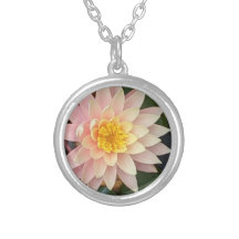 Collier Water Lily