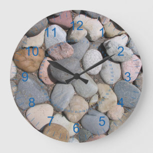Complètement de la grande horloge murale ronde de