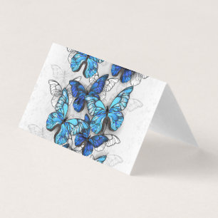 Composition de papillons blancs et bleus