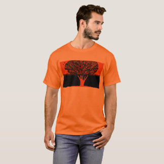 conception d'arbre orange du T-shirt des hommes