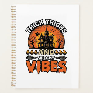 Conception de chemise Halloween Thick Thighs Witch