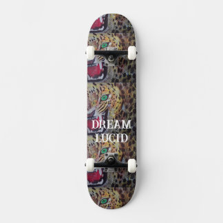 CONCEPTION DE SKATEBOARD PAR L'ARTISTE PAULA REILL