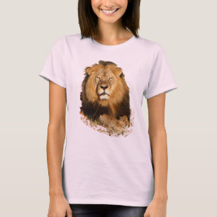 conception de T-shirt de lion dans la mémoire de