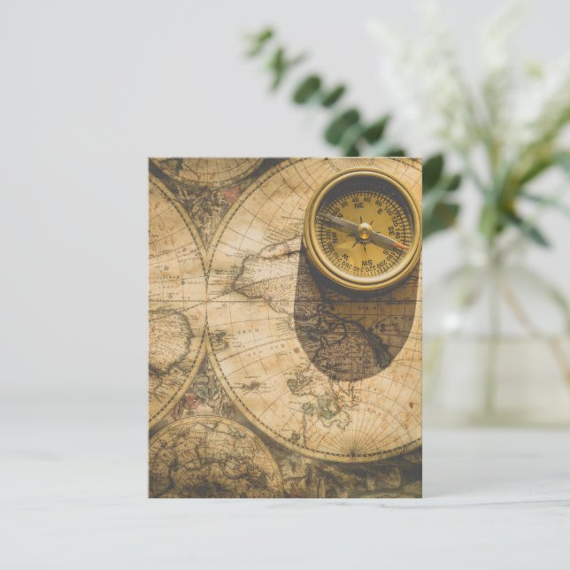 Conception de vieille boussole de voyage vintage (Debout devant)