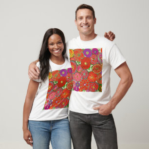 Conception multicolore sur T-Shirt blanc