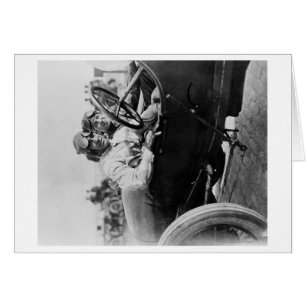 Conducteurs dans un Mercer pour la photo de la Cou