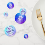 Confettis Bat mitzvah Bold Boho Retro Blue Purple Gradient<br><div class="desc">Ajoutez un peu de style à votre fête préférée de Bat mitzvah avec ce confetti de table personnalisable ! Une typographie violette et bleu marine amusante, tendance et audacieuse, avec une typographie sans serif moderne, recouvre un arrière - plan de rayons bleu clair turquoise et violet foncé avec des points...</div>
