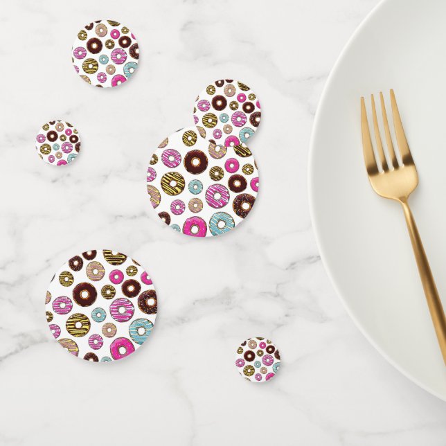 Confettis Motif De Donuts, Donuts Colorés, Saupoudrages (Groupe)