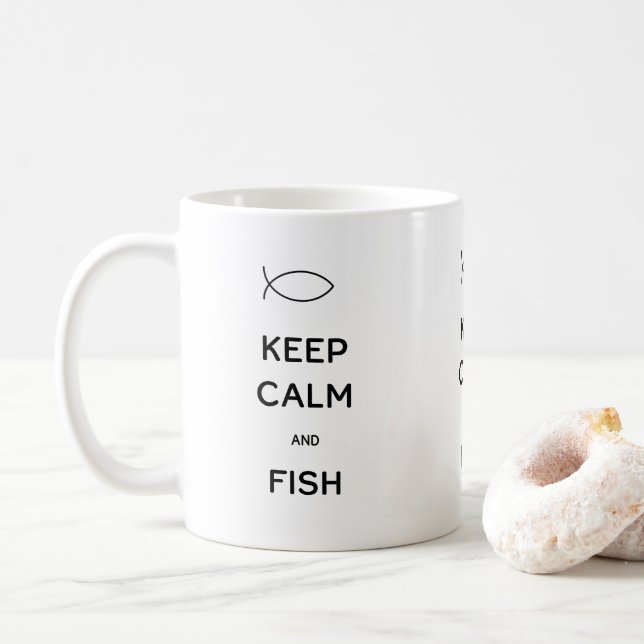 Conserver le calme et le poisson café Mug (Avec donut)