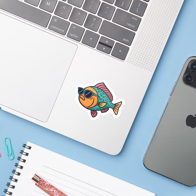 Cool Fish with Sunglasses Sticker (Ordinateur portable avec iPhone)