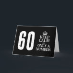 Cool garder calme mème coutume 60e carte d'anniver<br><div class="desc">Cool de garder calme mème coutume 60ème Anniversaire carte. Amusants Gardez le calme et continuez votre parodie pour soixante ans. Faites votre propre parodie d'âge avec numéro personnalisé. Idée de carte de voeux mignonne pour les hommes ou les femmes. Surprenez votre père, maman, mari, femme, oncle, tante, grand-père, grand-mère, etc....</div>