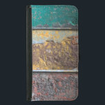 Coque Avec Portefeuille Pour Galaxy S5 Texture Rustique Avec Peinture De Flaquage Sur Mét<br><div class="desc">Un porte-monnaie de téléphone avec un cool à la texture rustique comme un arrière - plan. Des rayures horizontales de peinture rouge jaune et verte qui clignotent et épluchent un vieux mur en métal rouillé. Ça a l'air vieux,  patiné et défraîchi.</div>