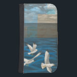 Coque Avec Portefeuille Pour Galaxy S4 Trois mouettes blanches volent au-dessus de l'eau<br><div class="desc">Faut-il s'en aller ? Faites-le en choisissant ce tableau de l'artiste Tara Friel représentant trois mouettes volant au-dessus de l'eau. La vue des vagues de l'océan et les couleurs vives rendent ce design très réaliste.</div>