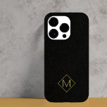 Coque Case-Mate iPhone Élégant cuir noir simple monogrammed<br><div class="desc">Boîtier de téléphone exclusif de luxe moderne sur un arrière - plan en faux cuir (IMPRIMÉ) avec un simple monogramme géométrique en faux or. Personnalisez-le avec votre nom initial !</div>