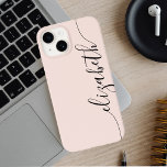 Coque Case-Mate iPhone Monogramme fillette calligraphie rose pâle<br><div class="desc">Ajoutez votre nom dans la police d'écriture manuscrite.</div>