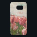 Coque Samsung Galaxy S7 Tulipes roses de corail de printemps avec Papillon<br><div class="desc">Ce boîtier de téléphone design personnalisable avec votre triple monogramme a commencé avec une image peinte à la main de tulipes à ressort rose corail de "La Rivière des Fleurs" en Belgique, Pays-Bas. Le tableau est également orné d'un arrière - plan en bardeau de bois gris avec un papillon élégant,...</div>