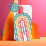 Coque iPhone 15 Arc Retro Line Pastel Arc-en-ciel Couleurs Nom du<br><div class="desc">Un motif funky en arc de cercle aux pastels - bleu, vert, jaune, orange et rouge. Le design rétro comprend des courbes et des lignes aux couleurs épaisses. Ajoutez votre nom ou supprimez le texte pour une couverture rétroactive amusante. Le nom est une police de script tendance en gris. Si...</div>