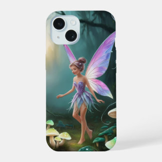 Coque iPhone 15 Belle fée dans une forêt de champignons enchantés