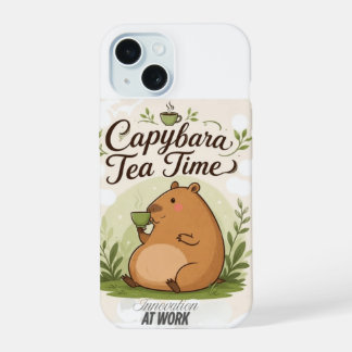 Coque iPhone 15 Capybara à l'heure du thé | Capybara mignon buvant
