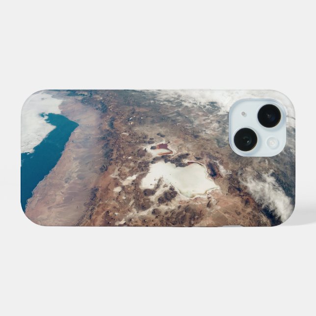 Coque iPhone 15 Désert d'Atacama et salars dans les Andes (Verso Horizontal)