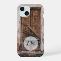 Étui de téléphone à vieille porte et murs