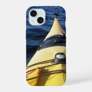 Coque iPhone 15 Faire du kayak dans un lac