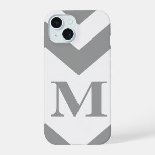 Coque iPhone 15 Gris Bold Chevron avec monogramme