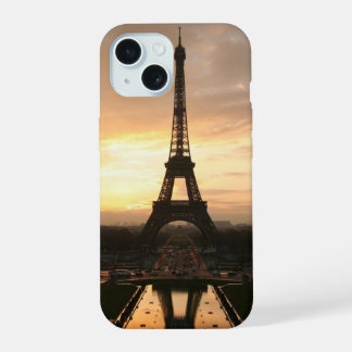 Coque iPhone 15 Joli coucher de soleil romantique Tour Eiffel Pari