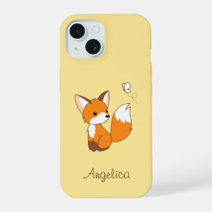 Coque iPhone 15 Joli Petit Renard Regardant un Papillon