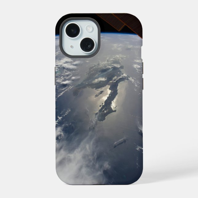 Coque iPhone 15 L'Île D'Hispaniola Avec Sunglin (Verso)