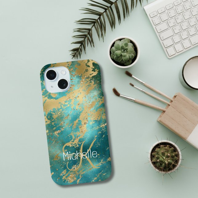 Coque iPhone 15 Monogramme Nom Initial Turquoise Vert Marbre Or  (Monogrammed Name Initials Green Gold Marble iPhone Case)