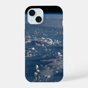 Coque iPhone 15 Ombres de nuages à travers la mer des Philippines