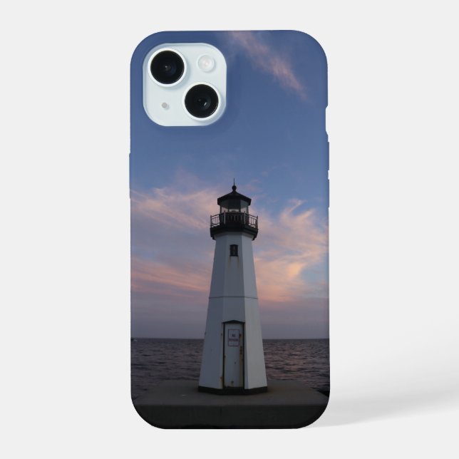 Coque iPhone 15 Phare de Patchogue au coucher du soleil (Verso)