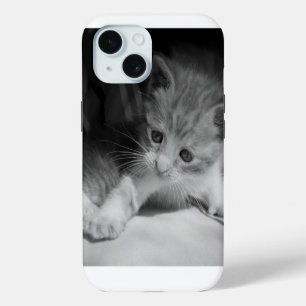 Coque iPhone 15 Photographie de chaton noir et blanc