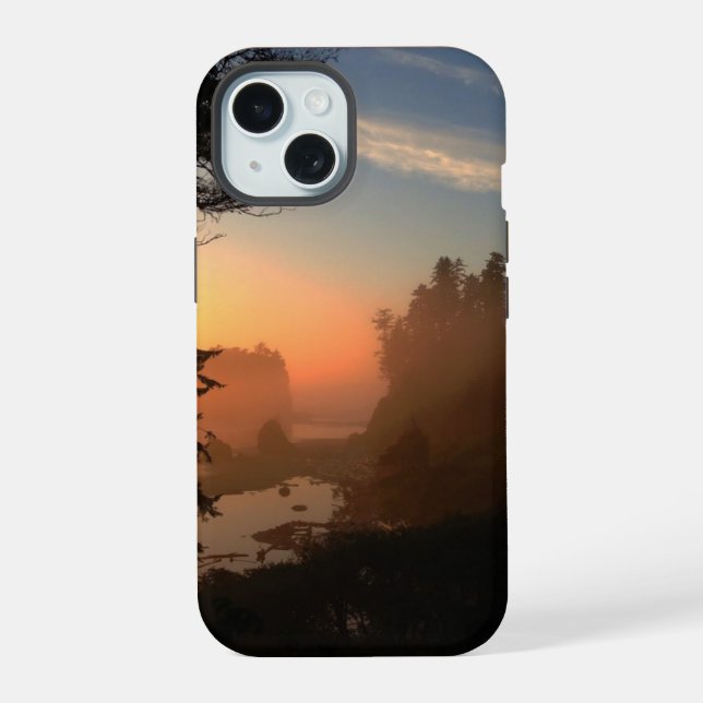 Coque iPhone 15 Ruby Beach À Travers Les Arbres (Verso)