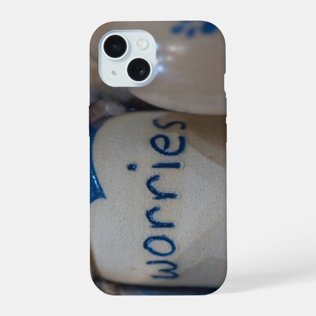 Coque iPhone 15 Solace en céramique - Pot à soucis artisanal (Verso)