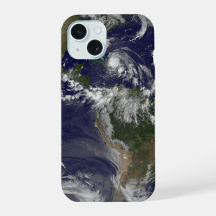 Coque iPhone 15 Terre entière avec l'ouragan Irène sur les Bahamas