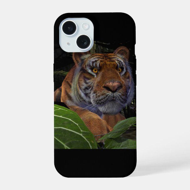 Coque iPhone 15 Tigre tapi dans la jungle (Verso)