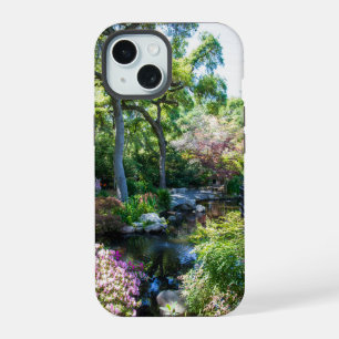 Coque iPhone 15 un beau paysage printanier dans un jardin japonais