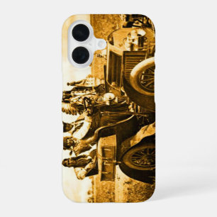 COQUE iPhone 16 APACHES ET GERONIMO CONDUISANT UNE VOITURE AUTOMOB