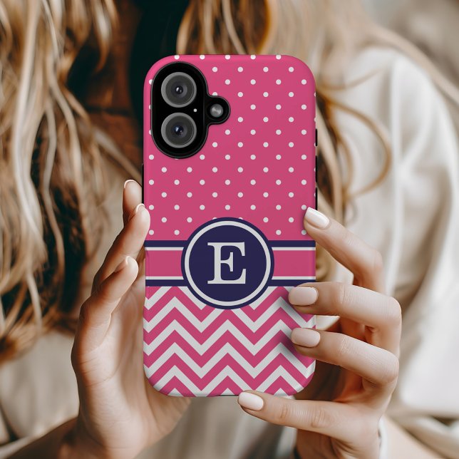 Coque iPhone 16 Chiffres Chevron Rose et Navy Preppy Monogram (Créateur téléchargé)